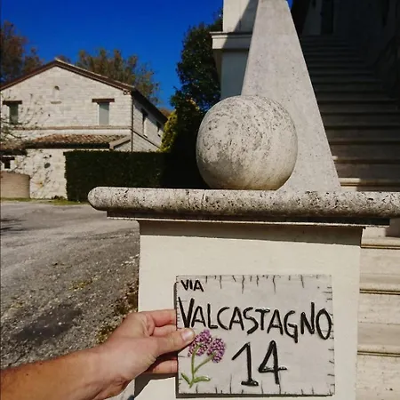 Valcastagno Relais & Casa rural Sirolo
