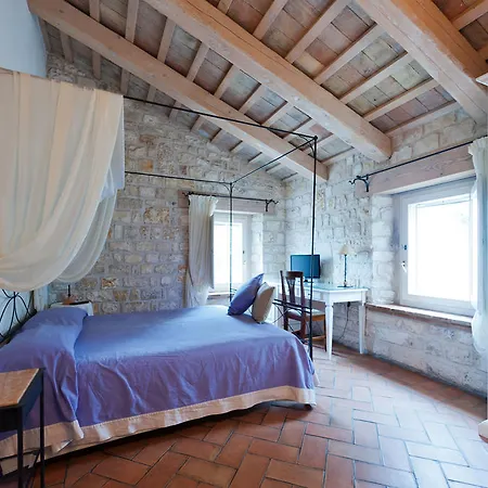 Country house Valcastagno Relais Sirolo